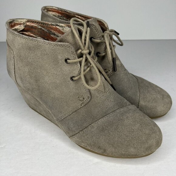 TOMS Desert Womens Size 10 Taupe Gray Lace-Up Soft Suede Wedge Ankle Boots - Picture 2 of 9